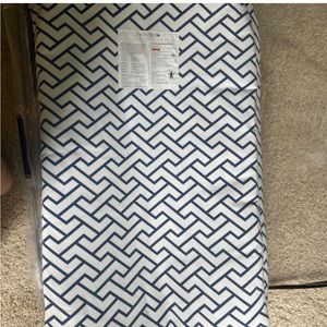 Like new, dock a tot grand